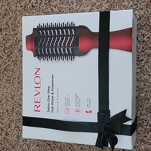 Revlon One Step Hair Dryer and Volumizer